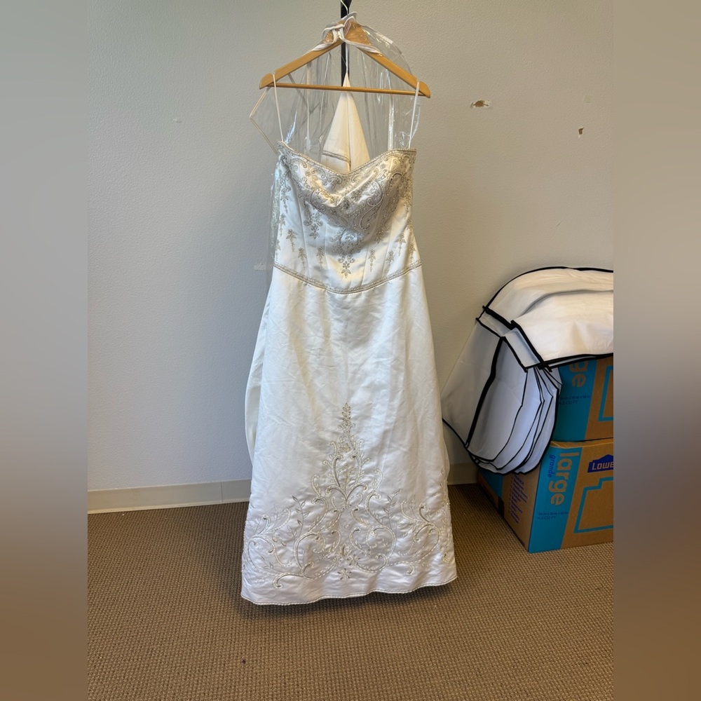 Elegant Ivory White Embroidered Gown